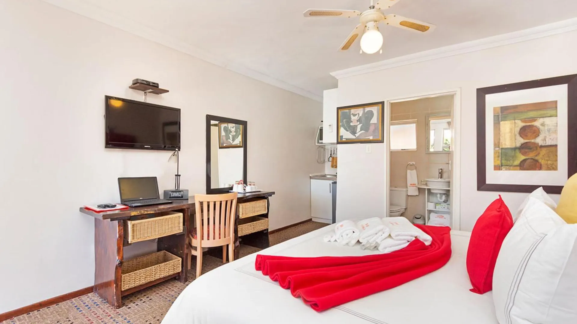 Kwantu Guesthouse 1 Cape Town